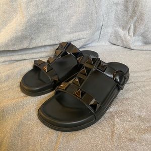 Valentino stud slide